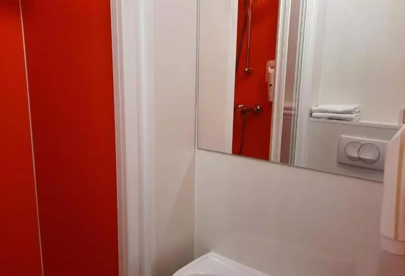 Hotel Kyriad Direct Caen Nord Memorial