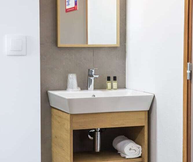 Отель Hôtel Les Pieux En Cotentin