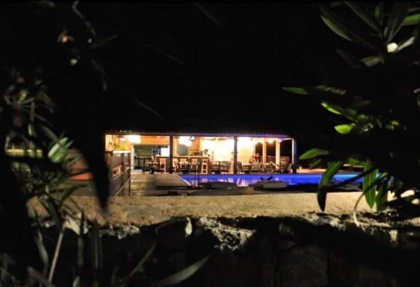 فندق Maora Village