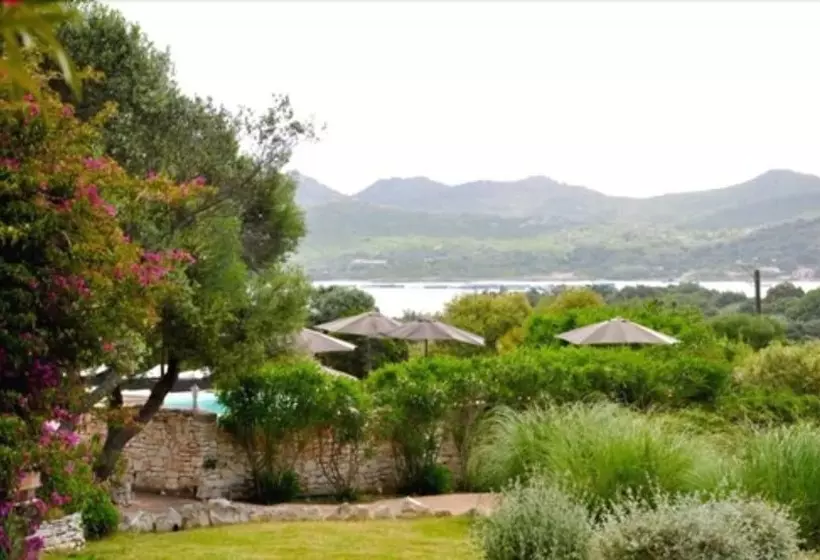 هتل Maora Village