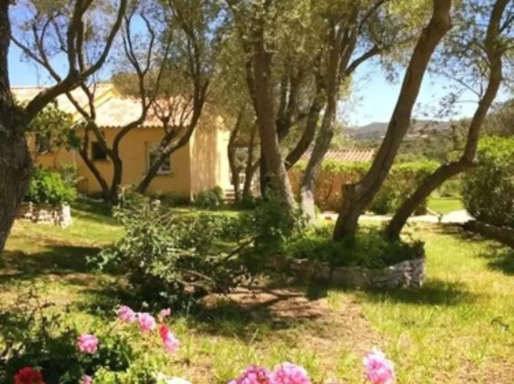 هتل Maora Village