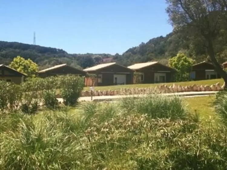 هتل Maora Village