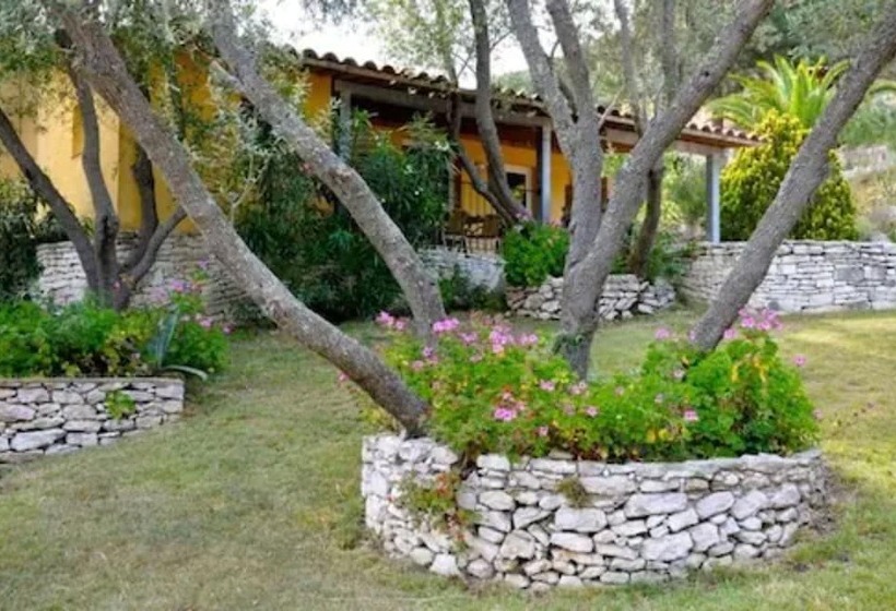 فندق Maora Village