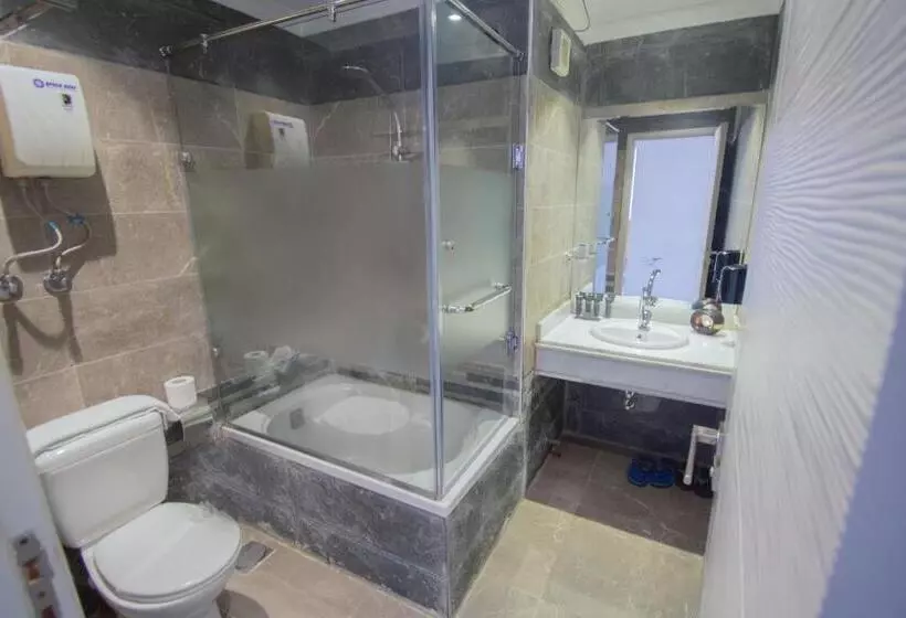 هتل Nile Guardian