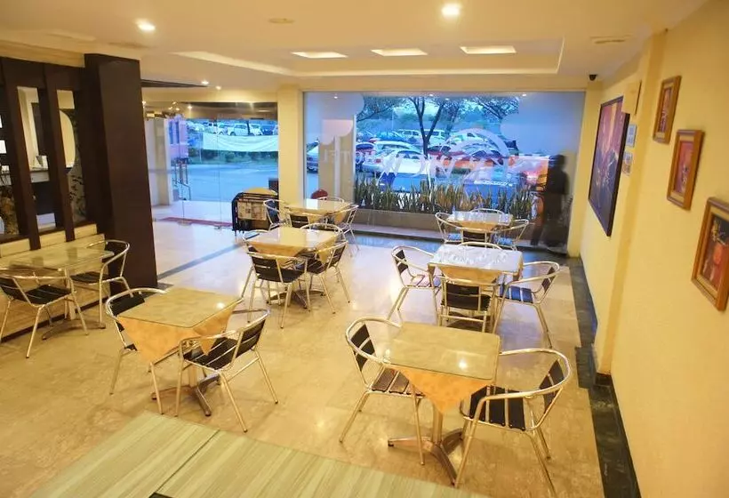 Sky View Hotel Managed By Os