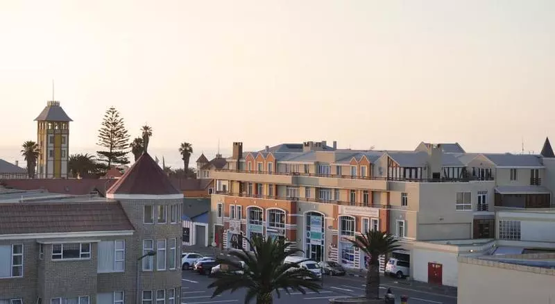 هتل Swakopmund Plaza
