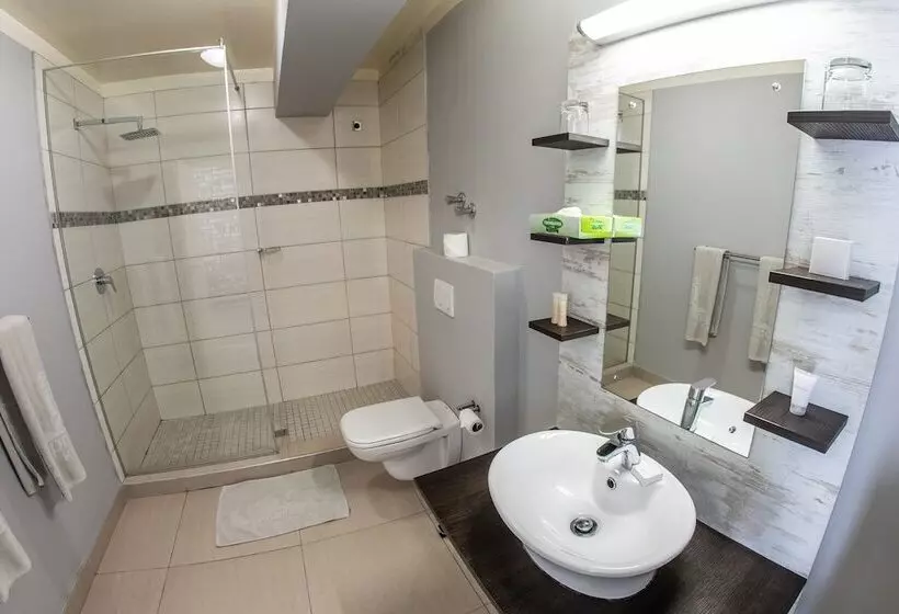 هتل Swakopmund Plaza