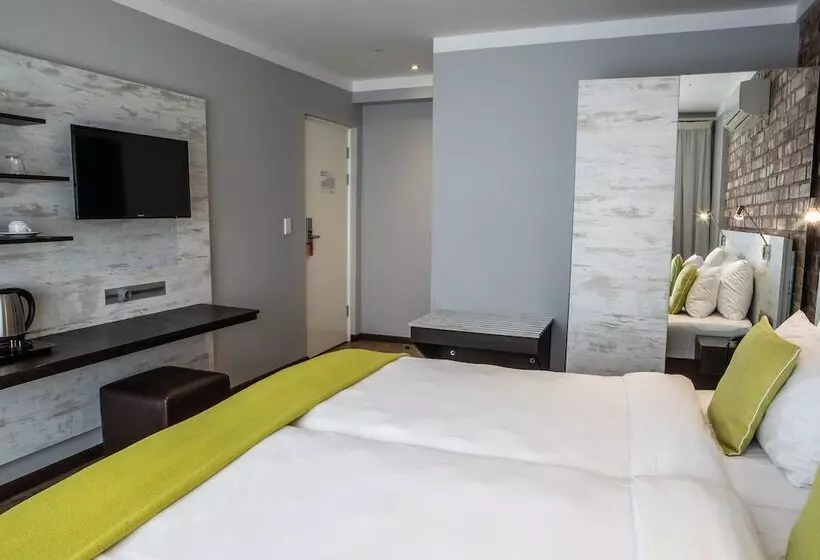 هتل Swakopmund Plaza