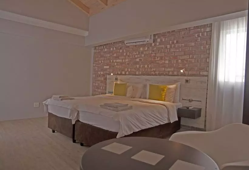 هتل Swakopmund Plaza