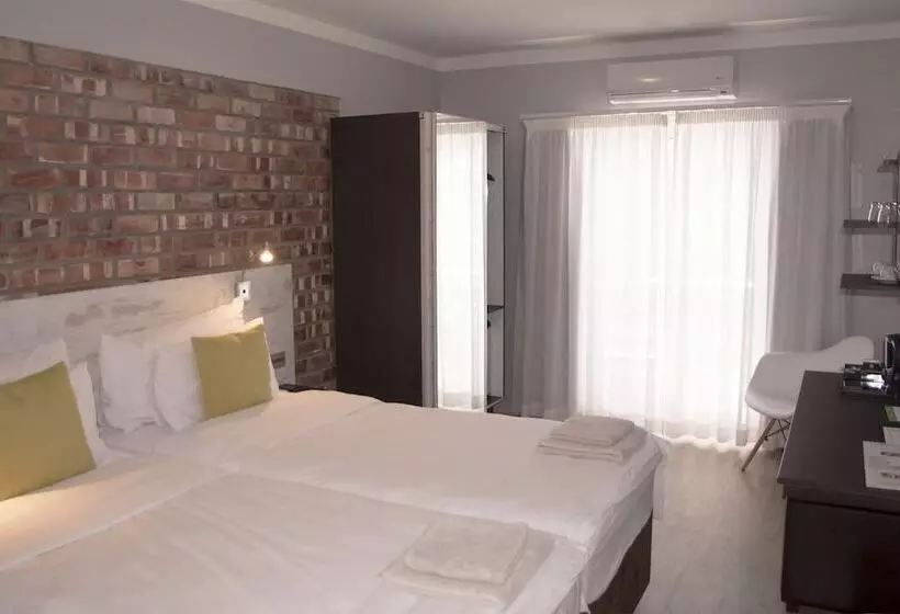 هتل Swakopmund Plaza