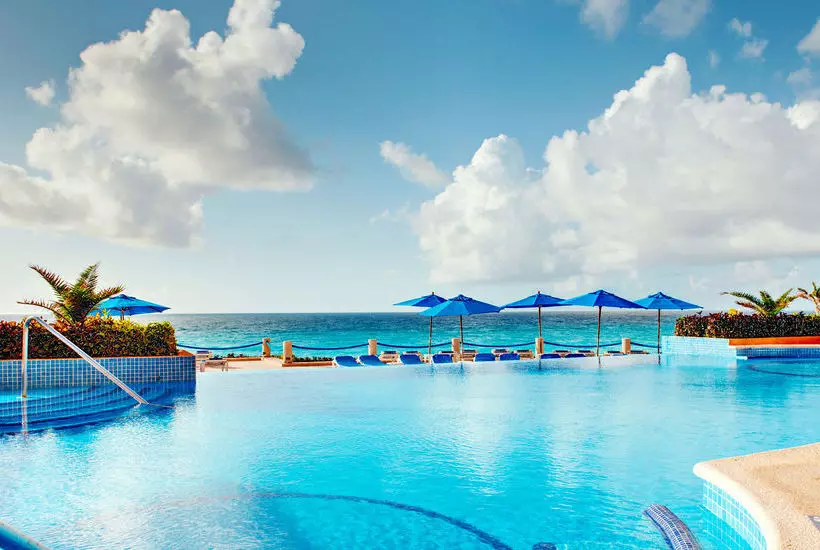 호텔 The Sunshine Club At Tucancun Beach