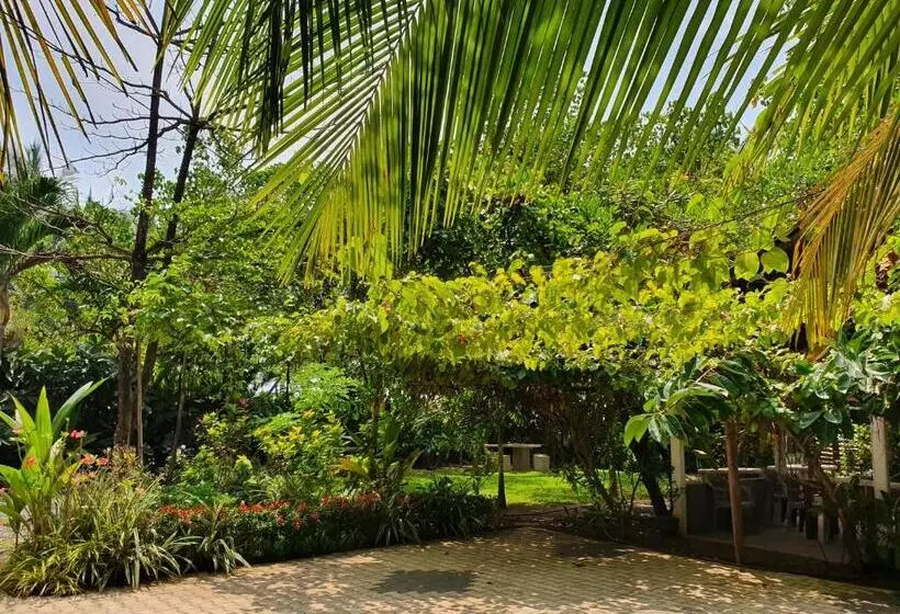 Lohas Beach Resort Villa