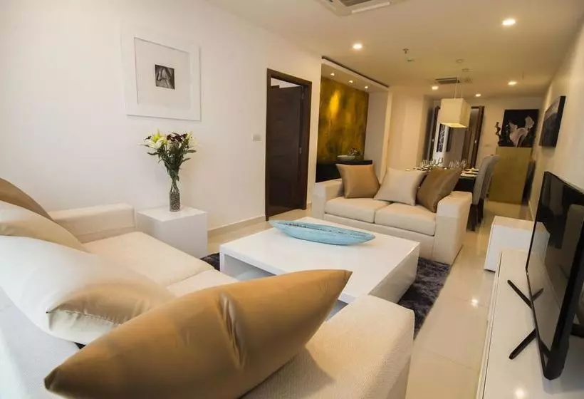 Platinum One Suites 3 Bedroom