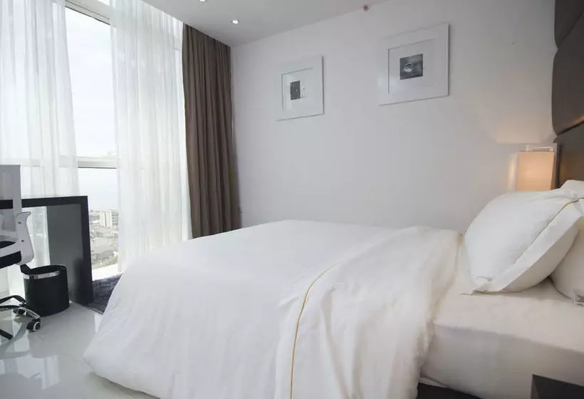 Platinum One Suites 3 Bedroom