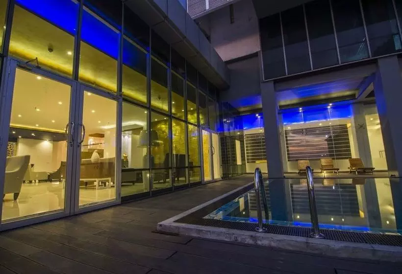 Platinum One Suites 3 Bedroom