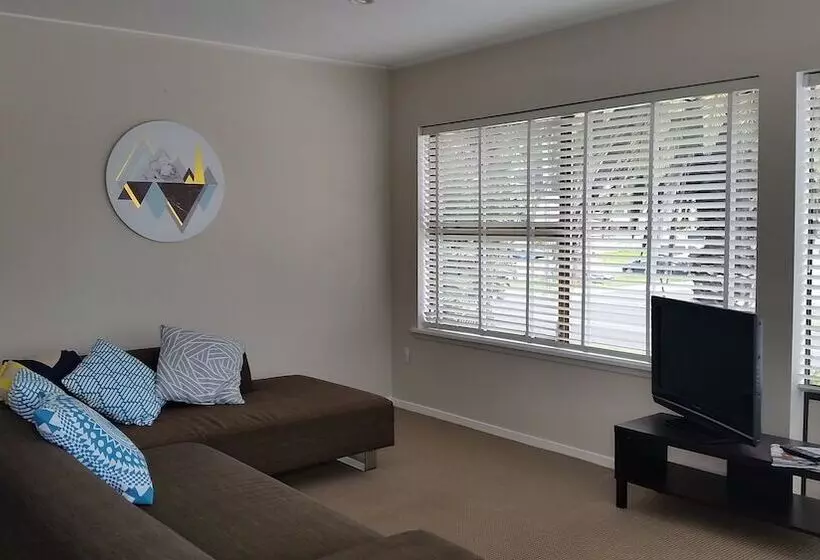 Aarangi Tui Motel