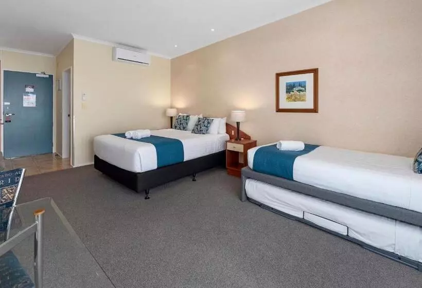 Hotel Aristotles North Shore