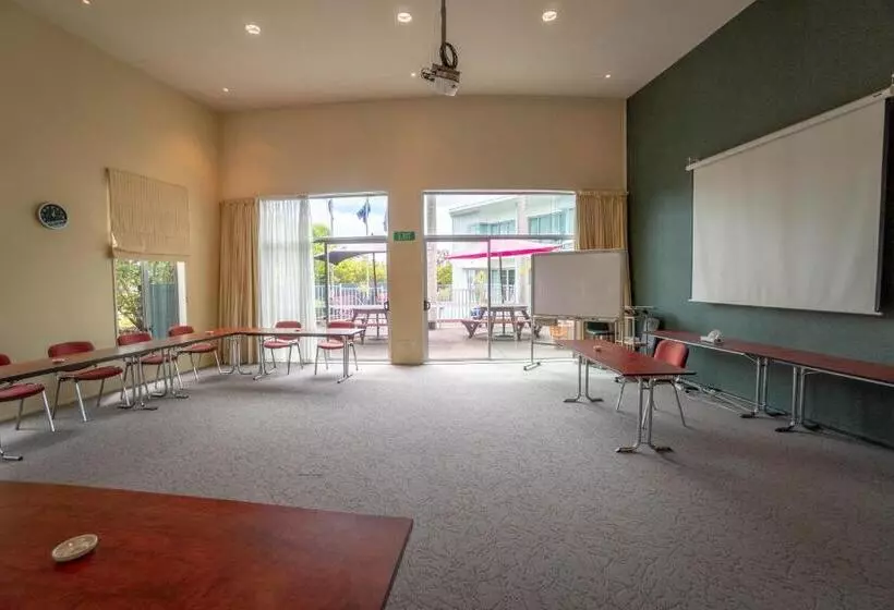 Hotel Aristotles North Shore