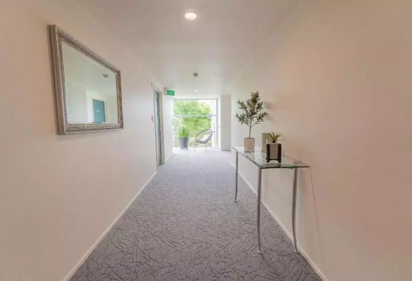 Hotel Aristotles North Shore