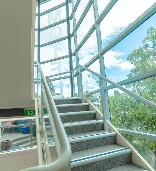 Hotel Aristotles North Shore