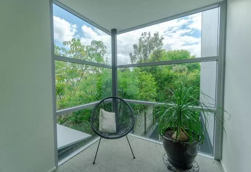 Hotel Aristotles North Shore