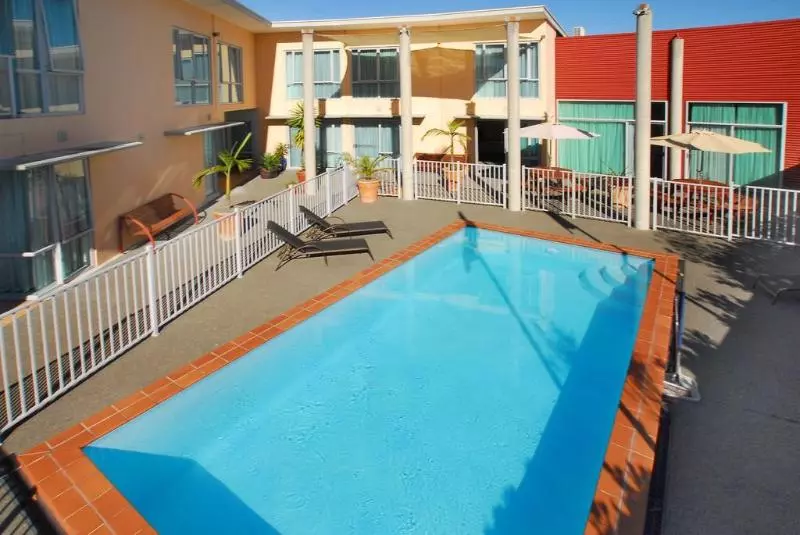 Hotel Aristotles North Shore