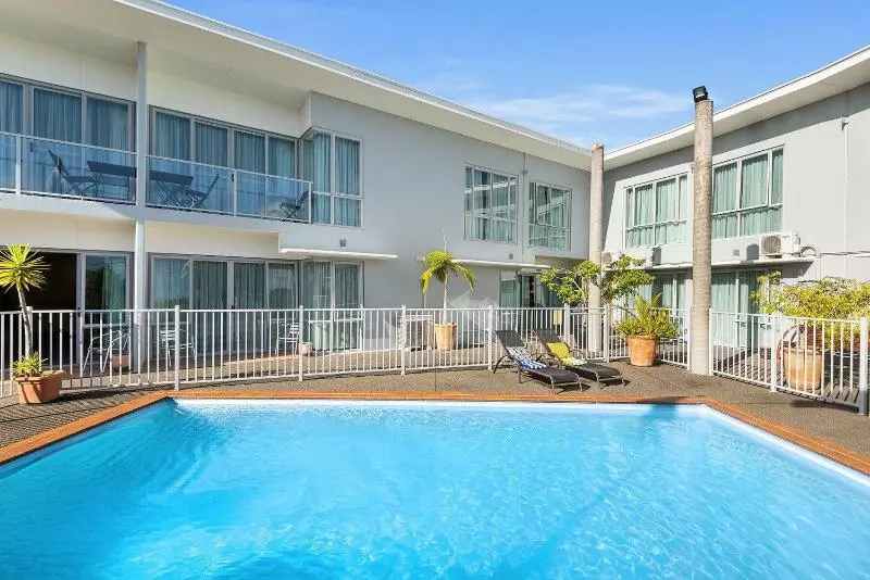 Hotel Aristotles North Shore