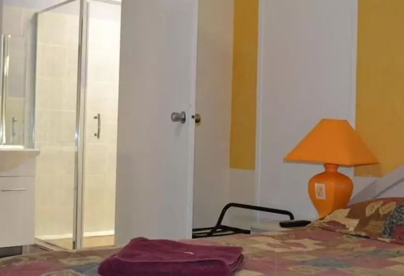 Chadstone Executive Motel