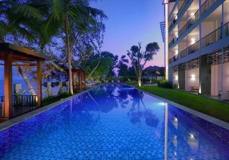 Hotel Aston Anyer Beach