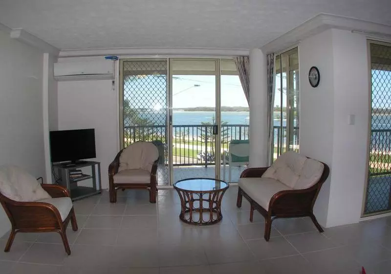 בית מלון כפרי Bayview Beach Holiday Apartments