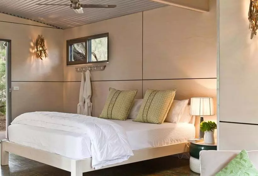 Отель Big Blue Backyard