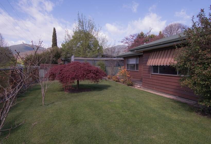 فندق Big4 Tasman Holiday Parks   Bright