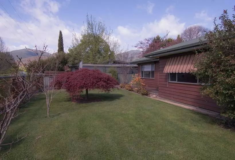 فندق Big4 Tasman Holiday Parks   Bright