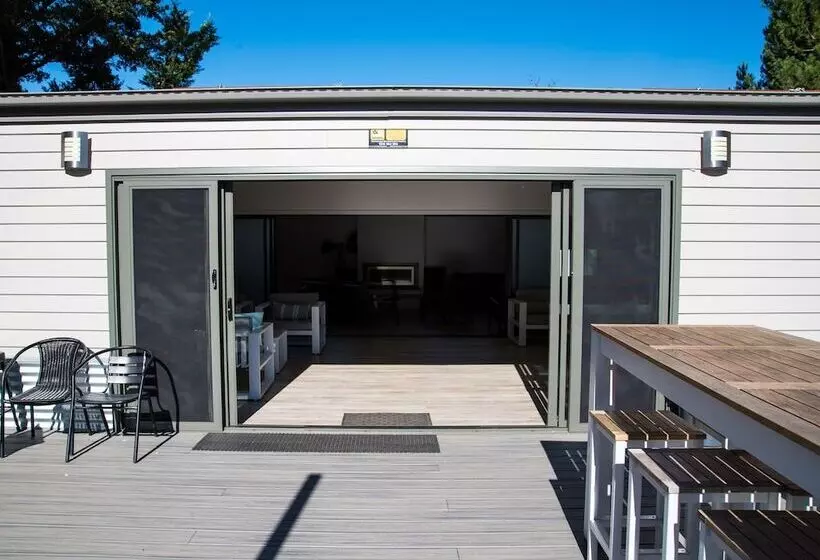 فندق Big4 Tasman Holiday Parks   Bright