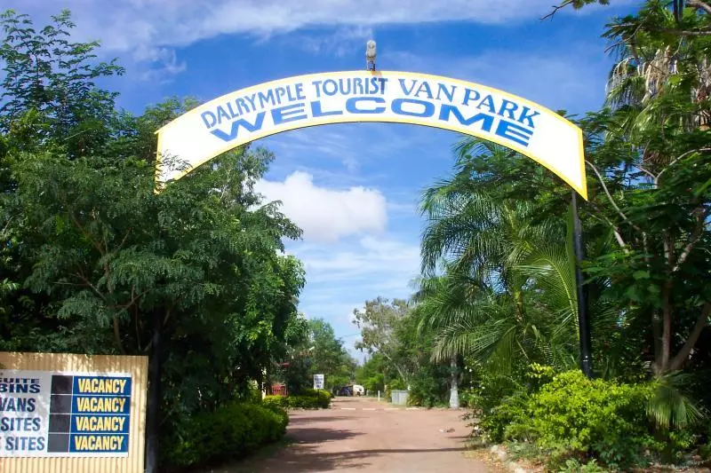 ホテル Dalrymple Tourist Van Park