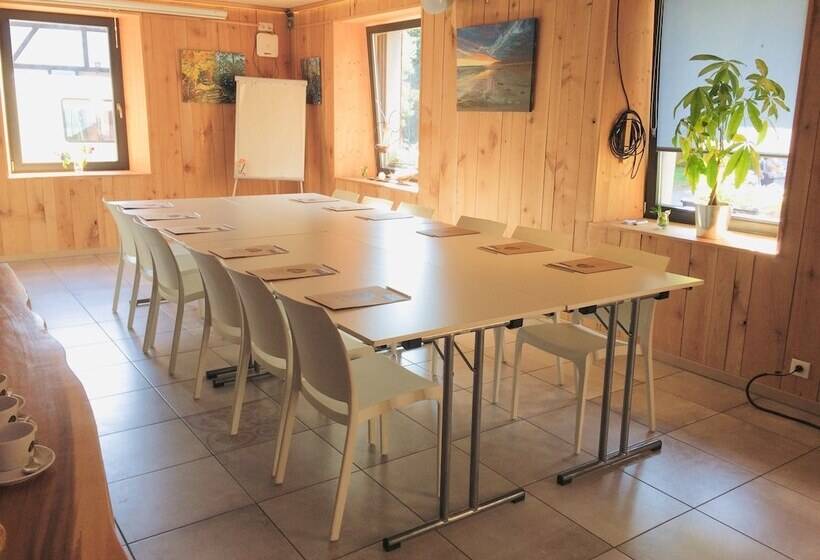 Отель Domaine Du Hirtz, Restaurant & Spa