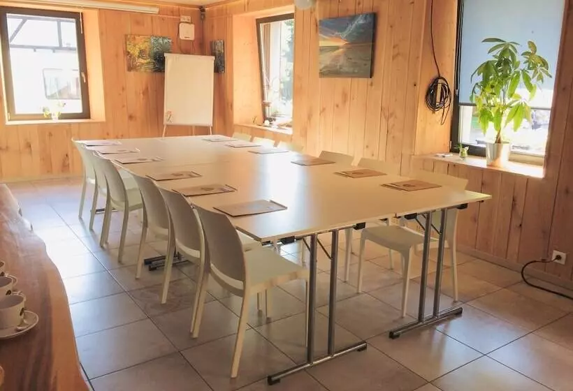 Отель Domaine Du Hirtz, Restaurant & Spa