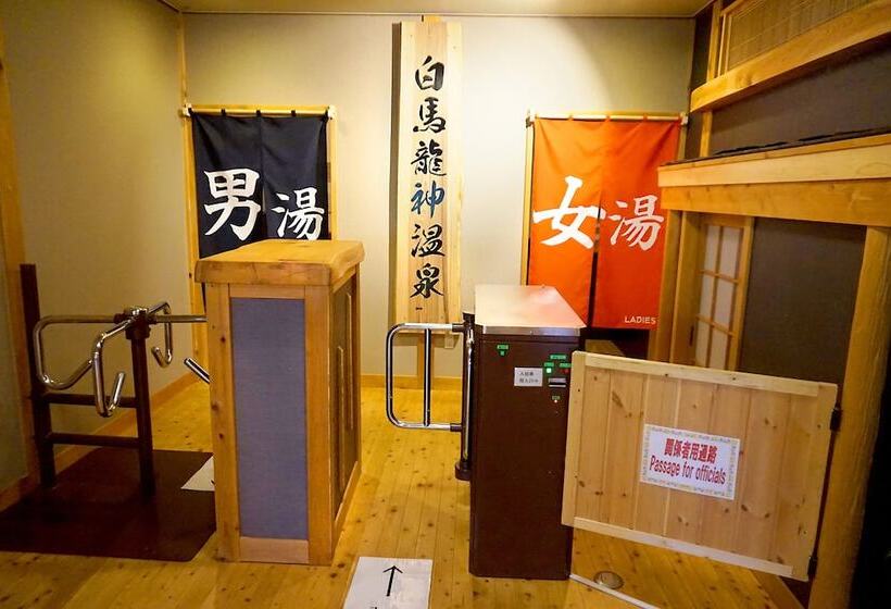 Hotel Hakuba Ryujin Onsen Ryokan Sui