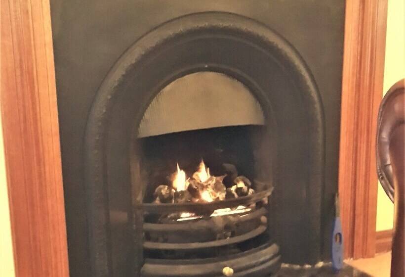 Отель Heatherlie Cottages Halls Gap