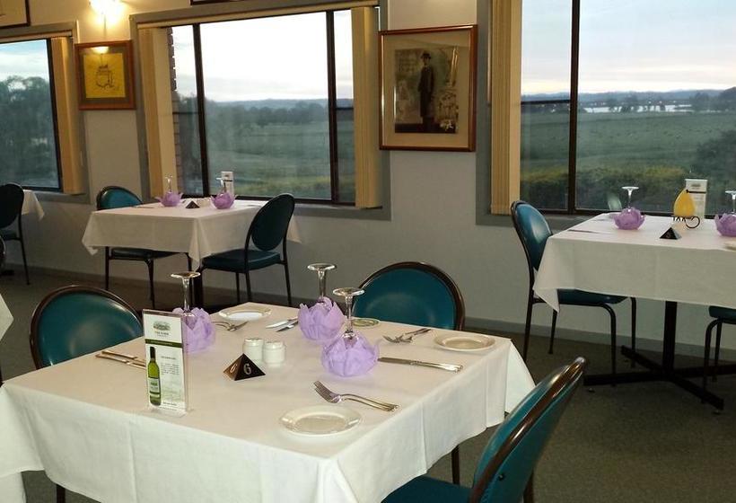 בית מלון כפרי Jacaranda Motor Lodge