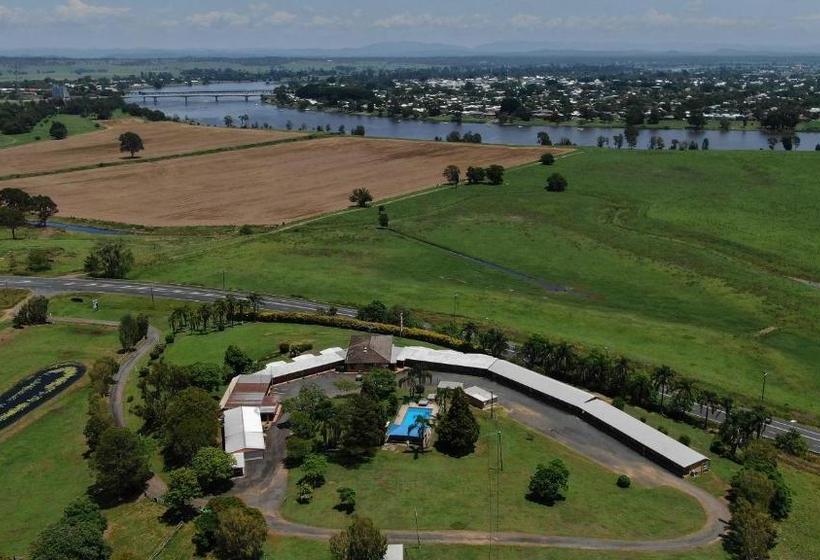 בית מלון כפרי Jacaranda Motor Lodge