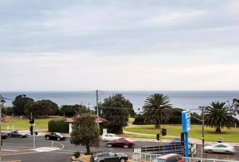 Отель Nightcap At Sandringham