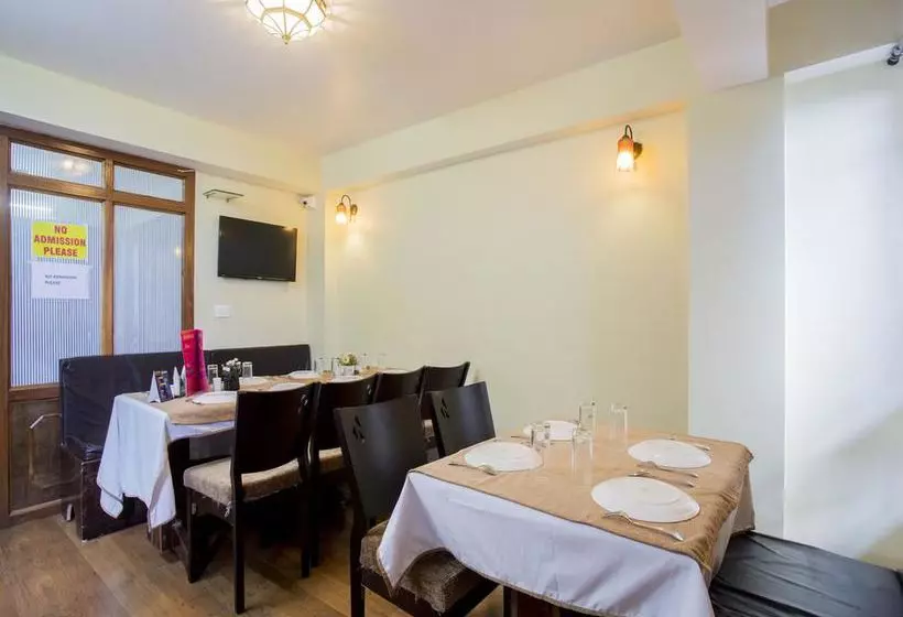 Hotell Oyo Premium Mall Road Near Raj Bhavan Darjeeling