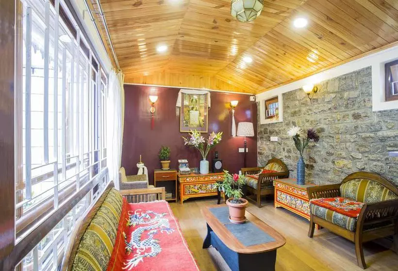 Hotell Oyo Premium Mall Road Near Raj Bhavan Darjeeling