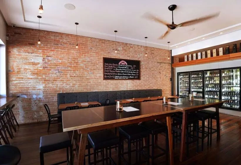 Pier Hotel Coffs Harbour