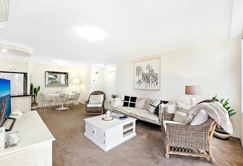 בית מלון כפרי The Ritz Resort Heated Pool