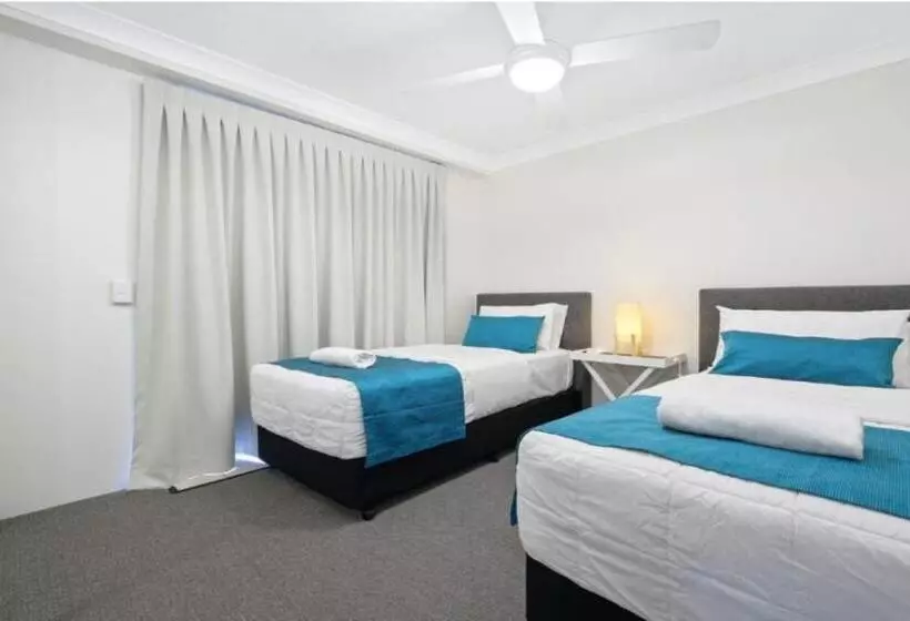 ホテル The Ritz Resort Heated Pool