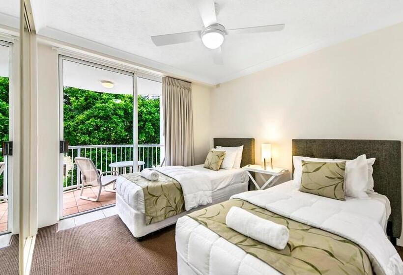 בית מלון כפרי The Ritz Resort Heated Pool