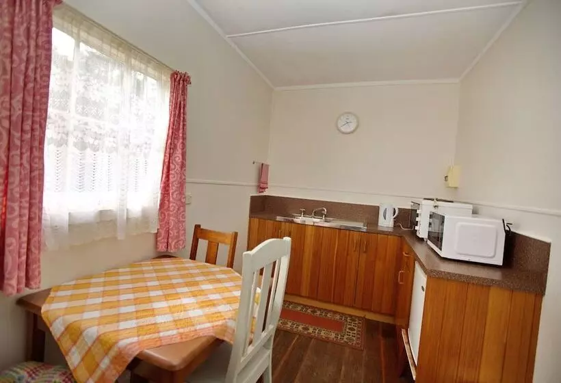 فندق Rosedale Cottages