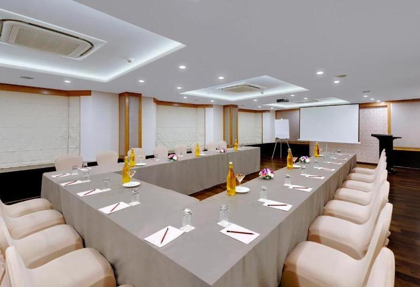 فندق The Fern Residency Midc, Pune